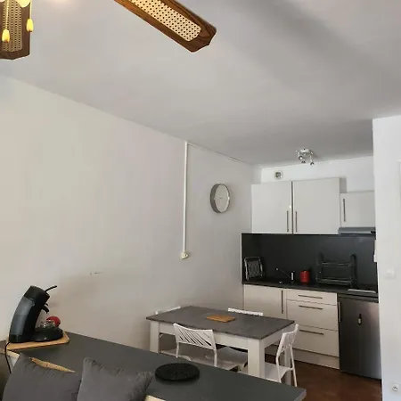 Lägenhet Avec Grande Terrasse *